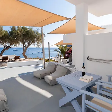 فندق Akrotiri
